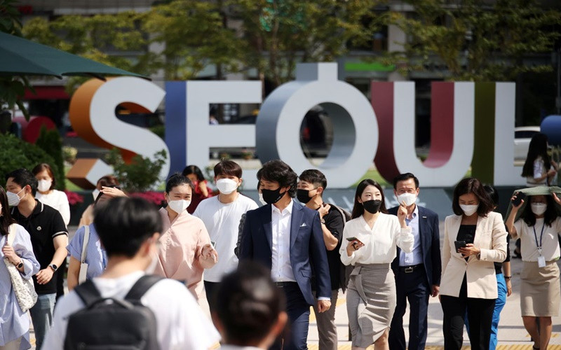 Thủ đô Seoul đang dần trở lại nhịp sống bình thường. (Ảnh: Reuters)