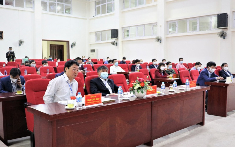 Đại biểu và thí sinh tại phiên khai mạc kỳ thi tuyển lãnh đạo quản lý cấp sở, ngành.