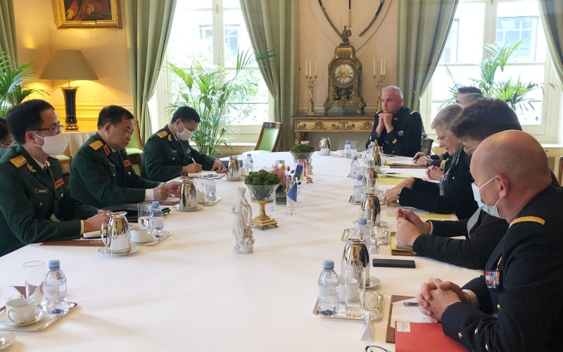 Hội đàm giữa Thượng tướng Hoàng Xuân Chiến, Thứ trưởng Quốc phòng và Quốc vụ khanh phụ trách về Ký ức và Cựu chiến binh Pháp Geneviève Darrieussecq.