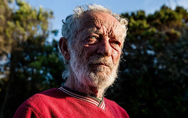 Triết gia trên đảo vắng