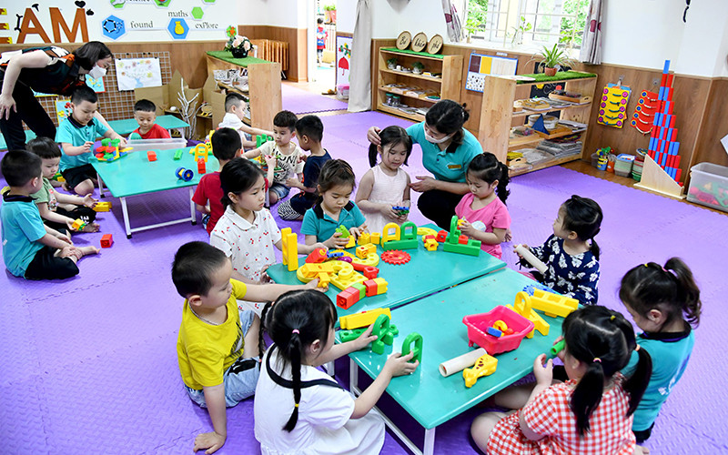 Giờ học của các em học sinh Trường mầm non Vĩnh Hưng, quận Hoàng Mai (Hà Nội). (Ảnh ANH SƠN) 