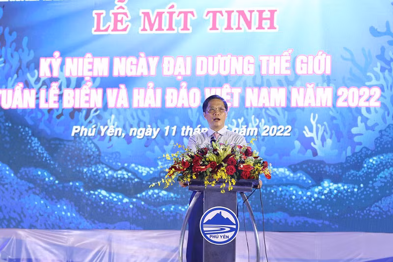 Đồng chí Trần Tuấn Anh, Ủy viên Bộ Chính trị, Trưởng Ban Kinh tế Trung ương phát biểu tại Lễ mít-tinh.