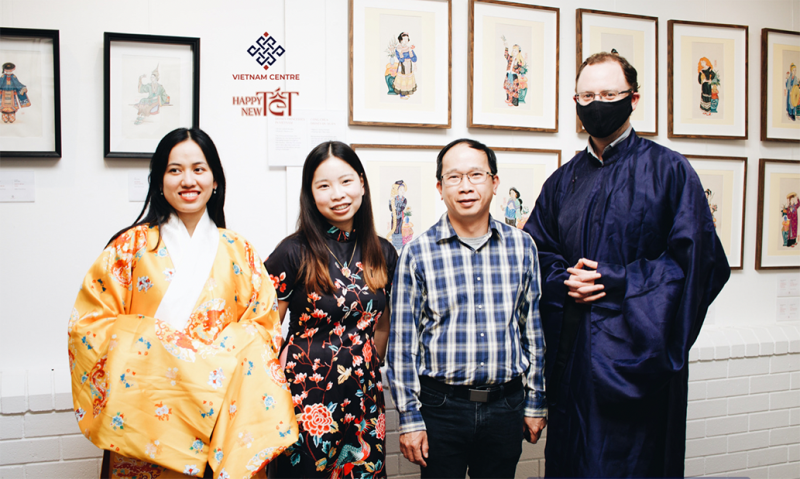 Áo dài và cổ phục Việt Nam được giới thiệu tại triển lãm “Happy New Tết”.