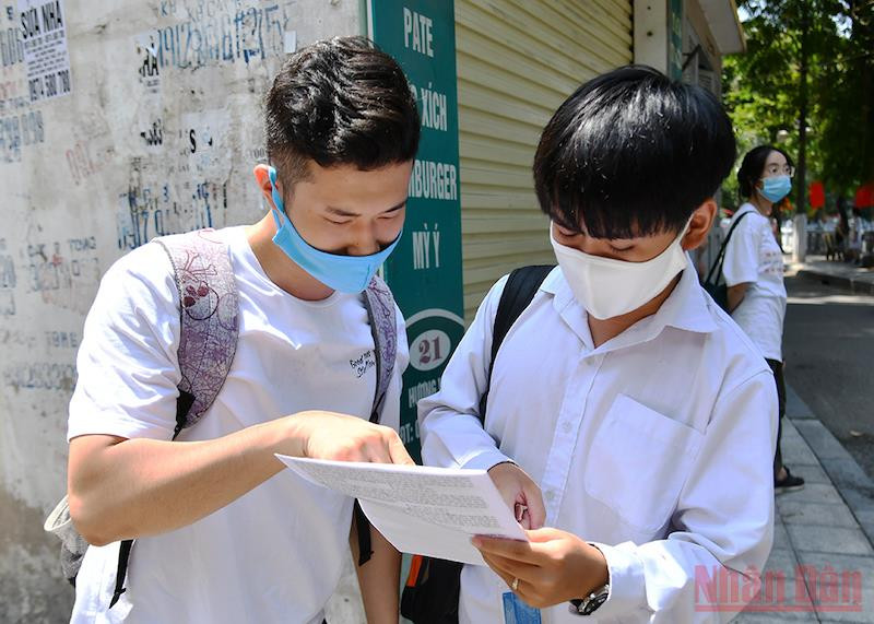 Thí sinh tại Kỳ thi tuyển sinh vào lớp 10. Ảnh minh hoạ: THUỶ NGUYÊN