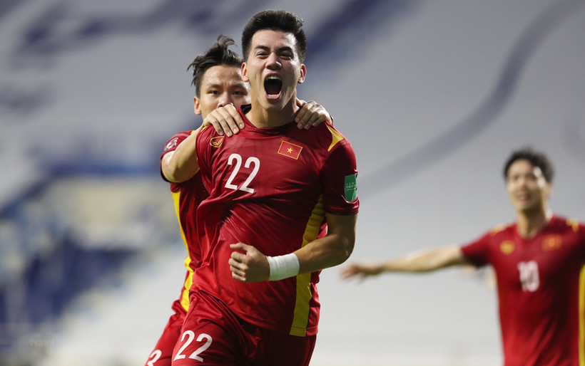 Hành trình làm nên lịch sử của tuyển Việt Nam gây nhiều tiếng vang trên đấu trường quốc tế. (Ảnh: TTXVN)