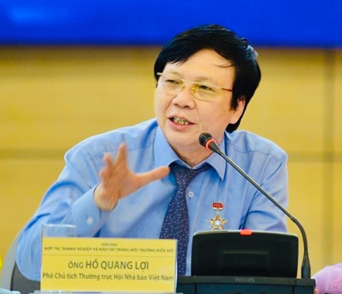 Báo chí với cuộc chiến chống tin giả