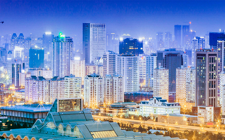 Lung linh đêm Hà Nội. Ảnh: VINH PHẠM