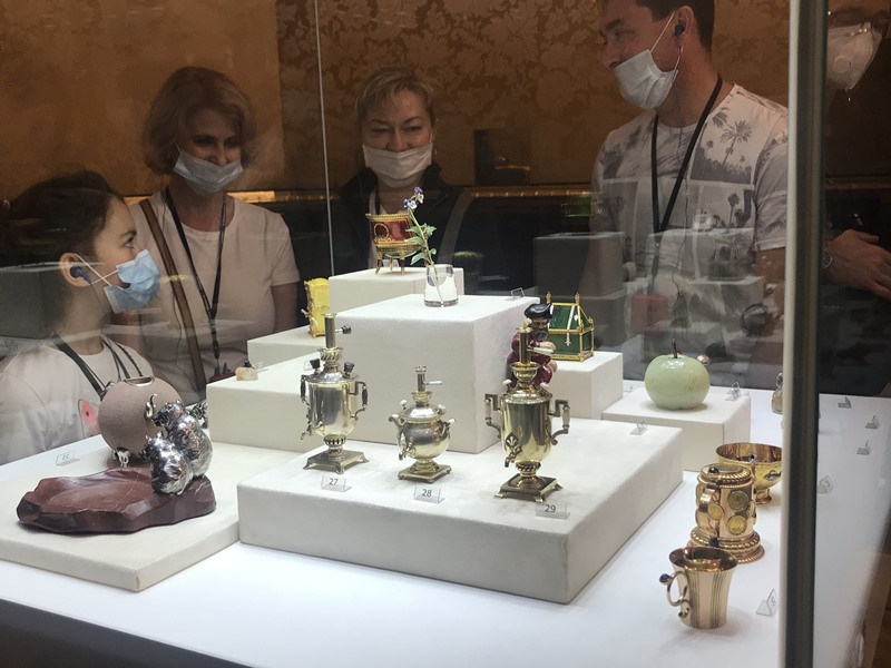 Người dân Nga tham quan bảo tàng. (Ảnh: QUẾ ANH)