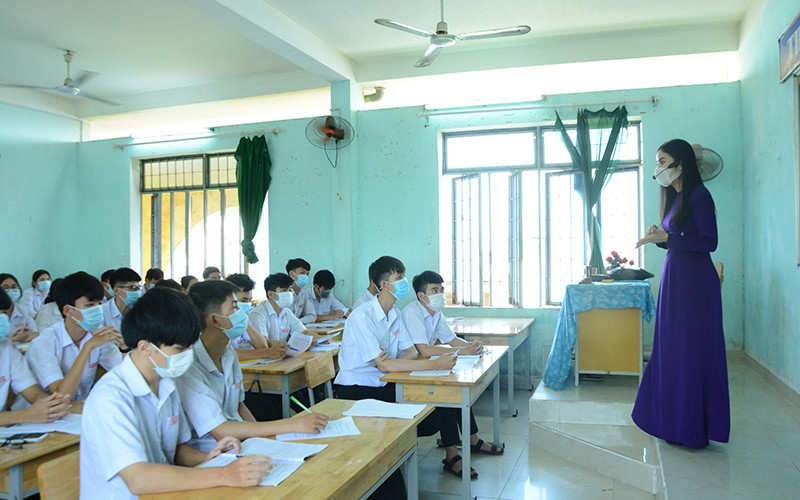 Ảnh minh họa: Quảng Ngãi miễn học phí học kỳ 1, năm học 2021-2022.