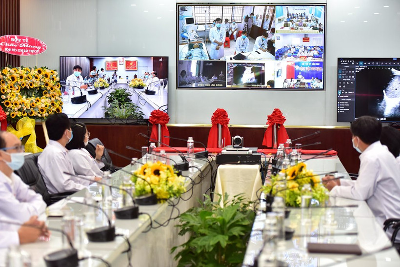 Hội chẩn tại Bệnh viện Chợ Rẫy với điểm cầu ở Côn Đảo.