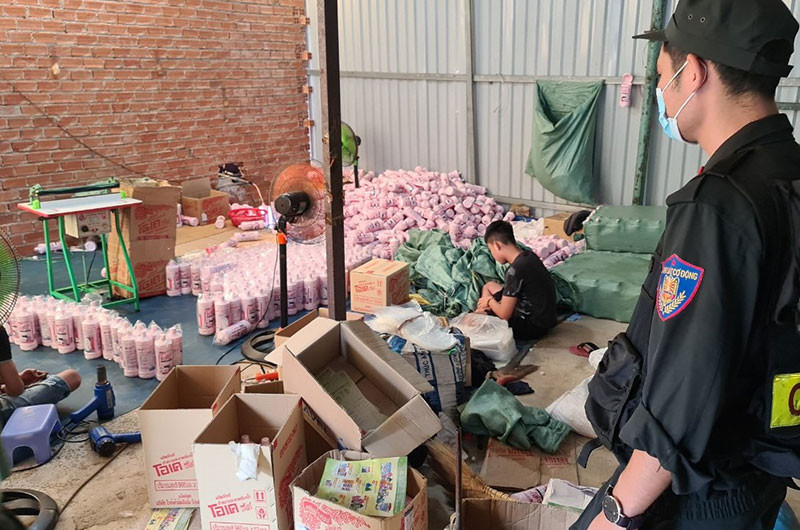 Hiện trường phát hiện vụ làm giả.