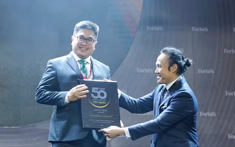 Thương hiệu Novaland được vinh danh trong Top 50 công ty niêm yết tốt nhất năm 2021 tại lễ trao giải do Tạp chí Forbes tổ chức.