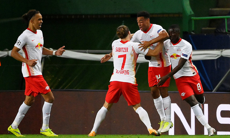 Các cầu thủ RB Leipzig ăn mừng lần đầu lọt vào bán kết Champions League.