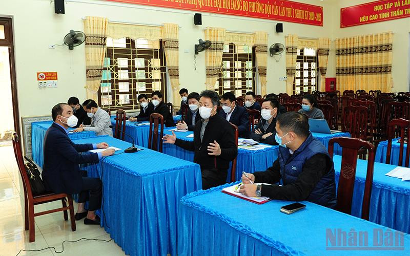 Bí thư Tỉnh ủy Tuyên Quang Chẩu Văn Lâm làm việc với lãnh đạo Công ty TNHH MSA YB về tình hình dịch bệnh Covid-19.