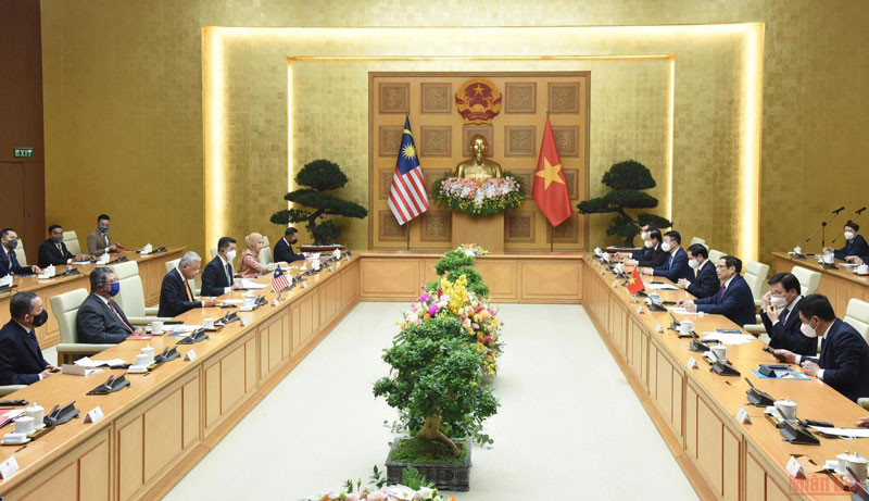 Quang cảnh cuộc hội đàm giữa Thủ tướng Chính phủ Phạm Minh Chính và Thủ tướng Malaysia Dato’ Sri Ismail Sabri bin Yaakob. (Ảnh: TRẦN HẢI)