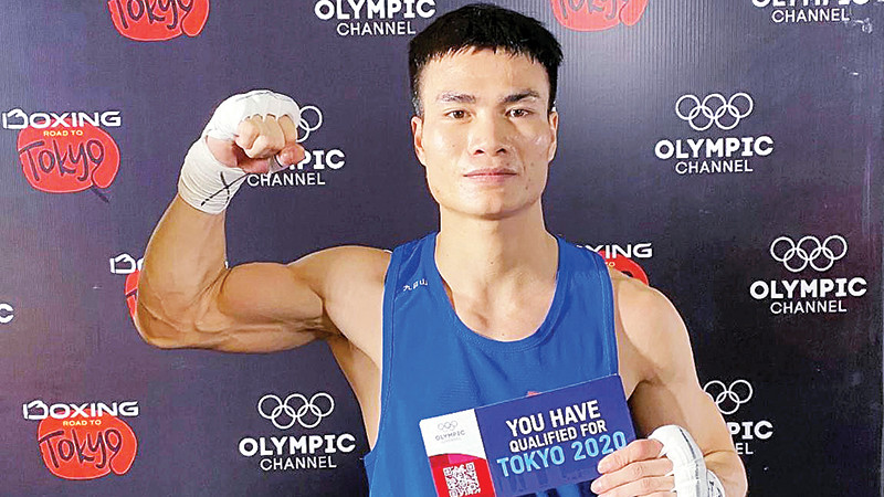 Chuyện ít kể về võ sĩ thi đấu một tay