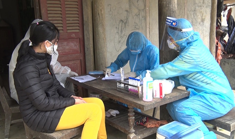 Người trở về Tuyên Quang dịp Tết Nguyên đán Nhâm Dần phải xét nghiệm Covid-19.