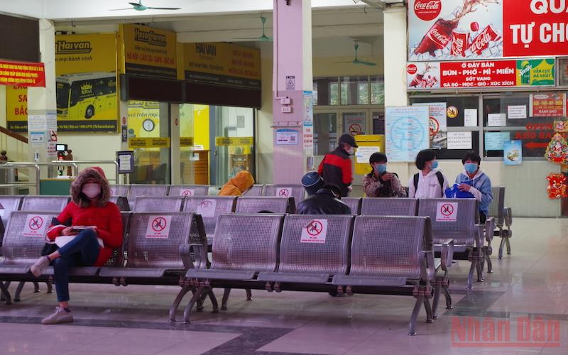 Tết là để đoàn viên nhưng vẫn có những người phải "chọn" đón Tết xa quê.