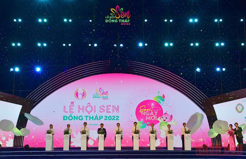 Nghi thức khai mạc Lễ hội Sen Đồng Tháp. 