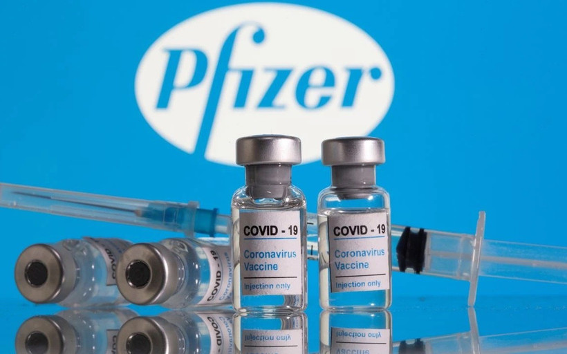 Hiện chỉ có vaccine của hãng Pfizer đã có thử nghiệm lâm sàng ở người từ 12-18 tuổi. (Ảnh: Reuters)