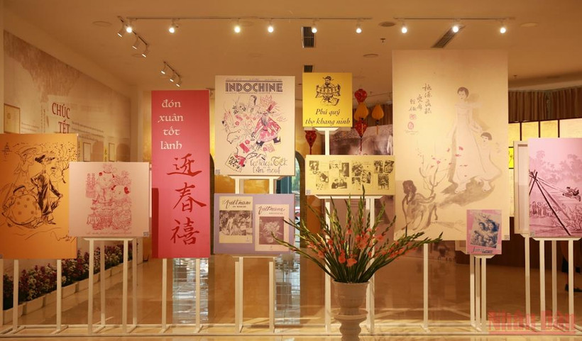 Một góc triển lãm “Tết xưa” do Trung tâm Lưu trữ Quốc gia I tổ chức Ảnh: Tuyết Chinh