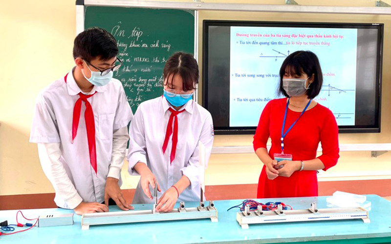 Ngành giáo dục TP Hạ Long bảo đảm các điều kiện phòng, chống dịch để học sinh trở lại trường.