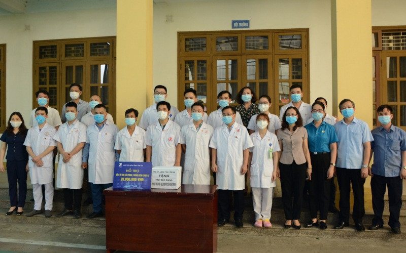 Các thành viên tham gia hỗ trợ phòng, chống dịch tại tỉnh Bắc Giang.