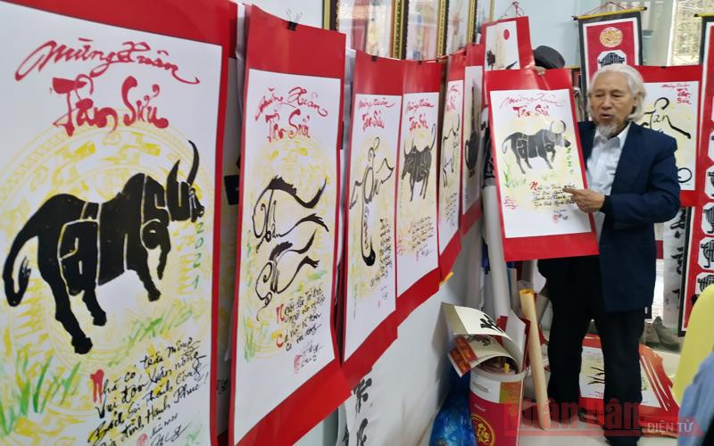 Nhà thư pháp Lê Thiên Lý và các bức thư pháp độc đáo 