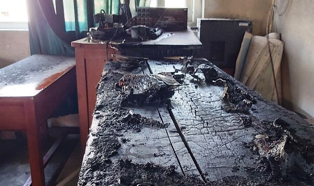 Vụ cháy làm hư hại toàn bộ máy móc trong phòng âm nhạc.