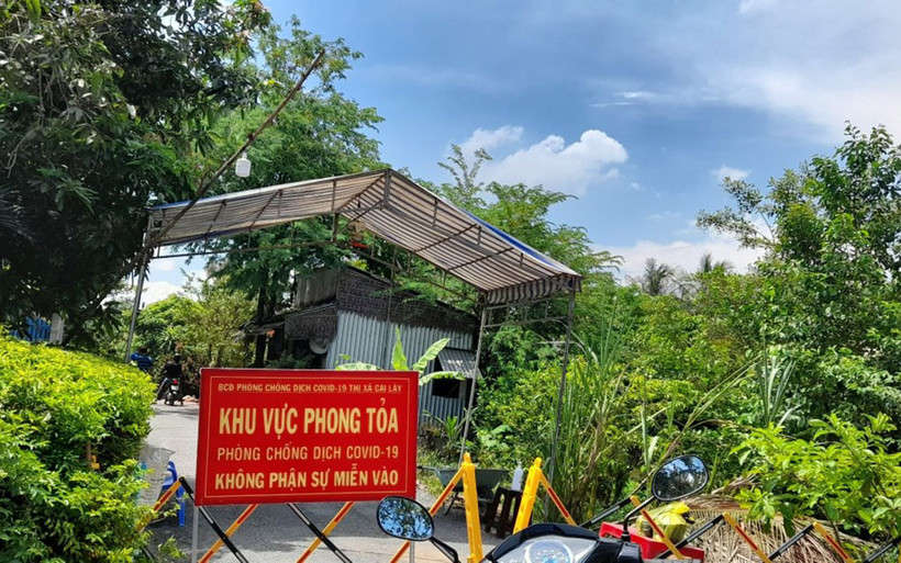 Sau khi dịch Covid-19 bùng phát, thị xã Cai Lậy đã quyết định phong tỏa toàn bộ xã Mỹ Hạnh Đông.