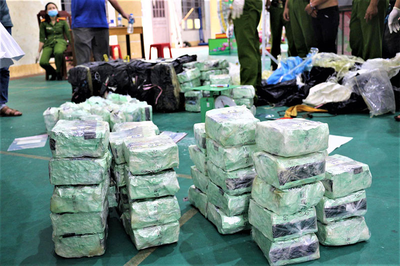 Thu giữ lượng lớn ma túy đá.