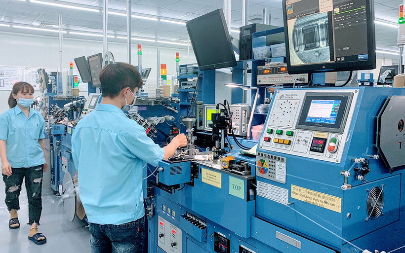 Các doanh nghiệp trong khu công nghiệp của Hải Phòng thu hút lượng lớn lao động từ các tỉnh phía bắc.