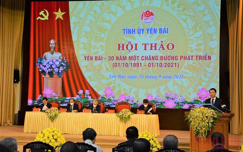 Quang cảnh hội thảo “Yên Bái - 30 năm một chặng đường phát triển”.