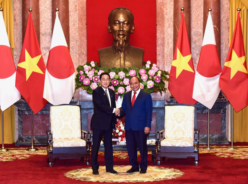 Chủ tịch nước Nguyễn Xuân Phúc tiếp Thủ tướng Nhật Bản Kishida Fumio