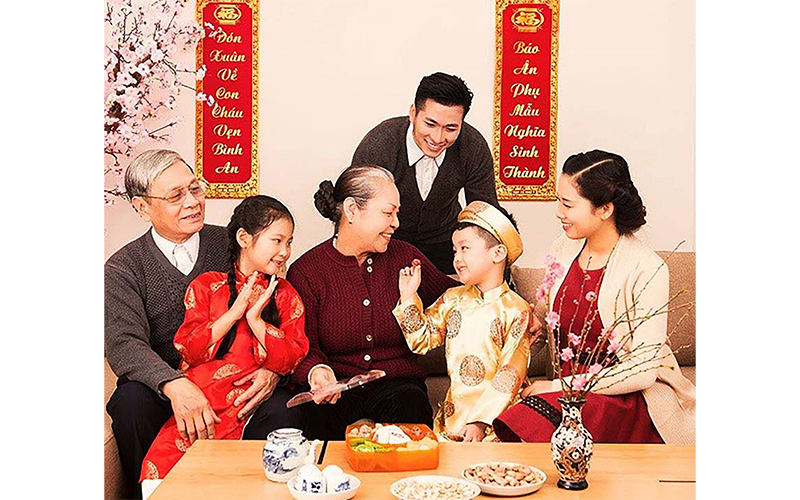 Chúng ta đã bao giờ dành nhiều thời gian nghĩ về những giá trị nhân văn của Tết Việt! Ảnh: CTV