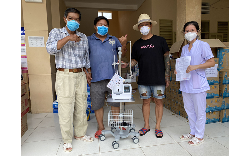 Vượt qua ranh giới yên ổn riêng mình, ta có thể được tiếp thêm năng lượng tích cực từ chính những gì ta vừa cống hiến. Ảnh nhân vật cung cấp 