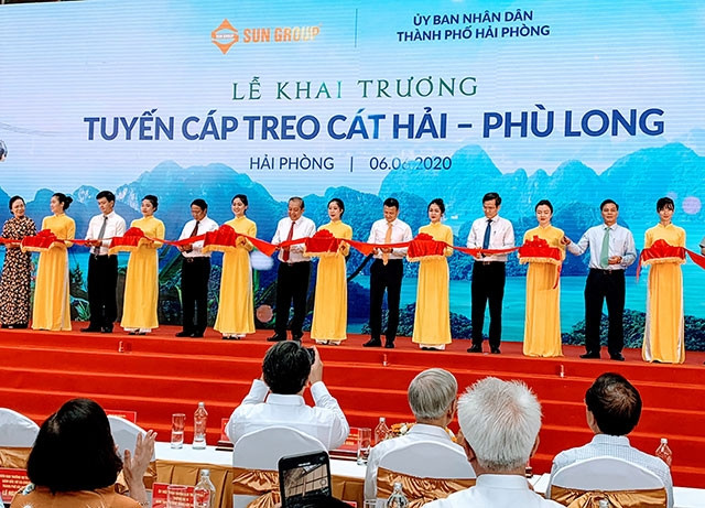 Lễ khai trương tuyến cáp treo.
