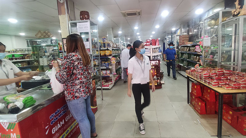 Một siêu thị bán sản phẩm của Việt Nam tại Phnom Penh, Campuchia. (Ảnh: Nguyễn Hiệp)