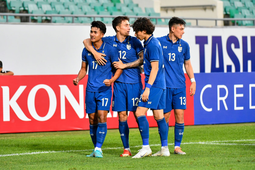 U23 Thái Lan ăn mừng chiến thắng quan trọng ở bảng C. (Ảnh: AFC)