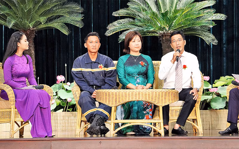 Các tấm gương bình dị mà cao quý tại lễ tuyên dương do UBND thành phố Hồ Chí Minh tổ chức ngày 12-3- 2021.