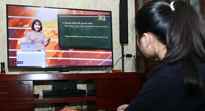 Trước diễn biến phức tạp của dịch bệnh Covid -19, nhằm giúp học sinh nắm bắt kiến thức, Sở Giáo dục Đào tạo Hà Nội phối hợp với Đài PT &TH Hà Nội phát sóng chương trình “Học trên truyền hình”.