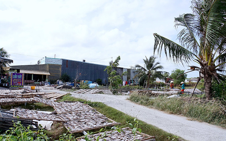 Căn nhà của bà Điệp xây dựng trái phép trên phần đất của ông Phú, đến nay vẫn chưa bị cưỡng chế.