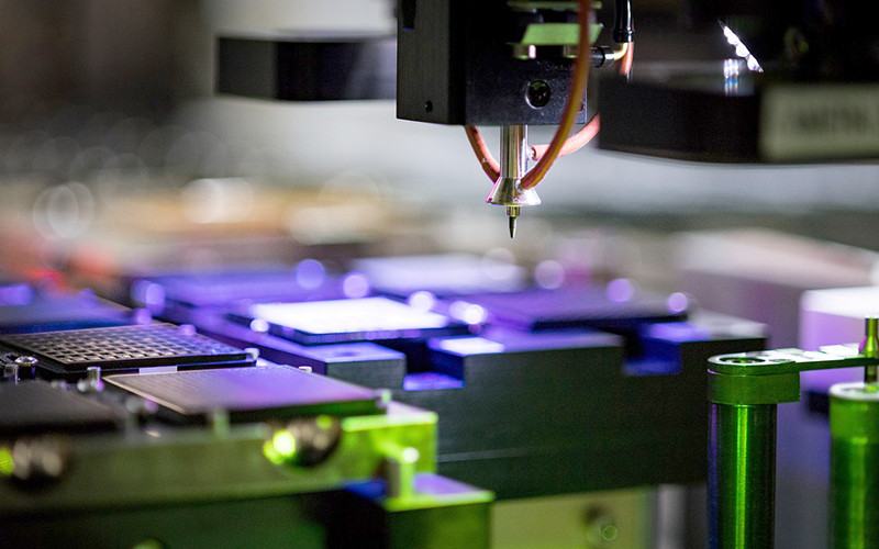 Samsung củng cố vị thế dẫn đầu trên thị trường và công nghệ thông qua mua sắm và sáp nhập. (Ảnh: Reuters)