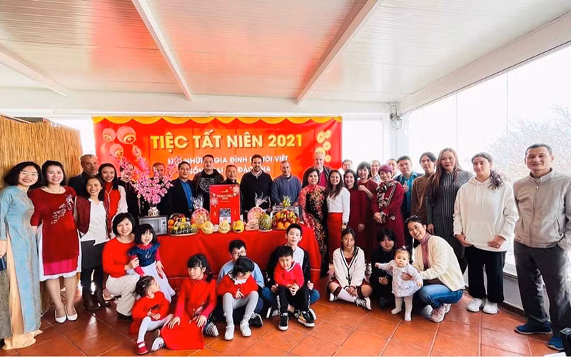 Các gia đình Việt kiều tại Bồ Đào Nha vui đón Tết cổ truyền.