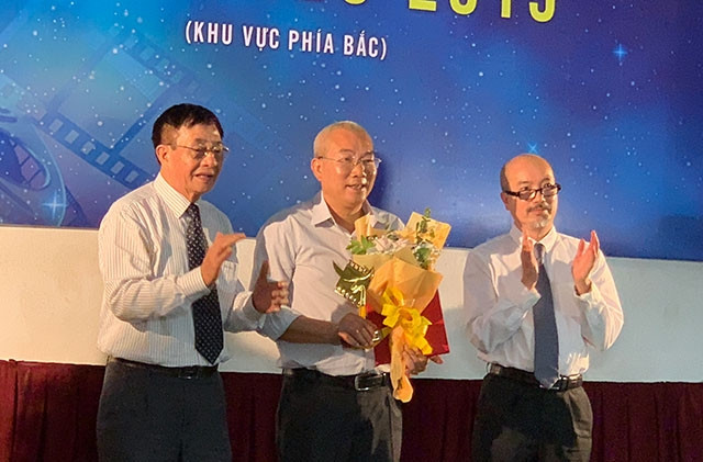 Đạo diễn Danh Dũng của phim "Về nhà đi con" 