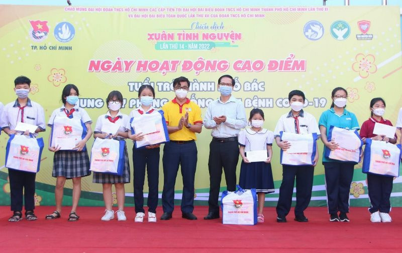 Một hoạt động chăm lo trẻ em bị ảnh hưởng bởi dịch Covid-19 trong dịp Tết Nguyên đán Nhâm Dần 2022 trên địa bàn Thành phố Hồ Chí Minh.