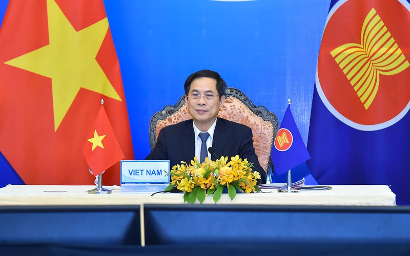 Bộ trưởng Ngoại giao Bùi Thanh Sơn. (Ảnh do báo Thế giới và Việt Nam cung cấp) 