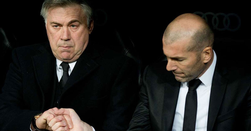 Carlo Ancelotti (trái) quay lại Real để kế nhiệm Zidane. (Ảnh: Getty Images)