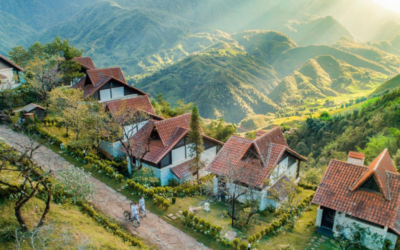 Sa Pa có 23 cơ sở lưu trú nhận huy hiệu "Du lịch bền vững" (Ảnh: Booking.com)