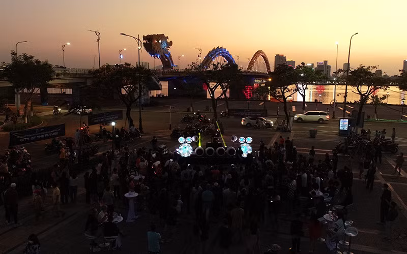 “Danang - The City Of Future” với hệ thống loa khủng được nhập khẩu từ Italy với trị giá hơn 12 tỷ đồng.